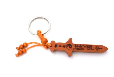 Feng Shui Schlüsselanhänger aus Holz - Das Schwert