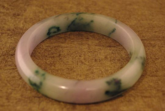 Jade Armreif